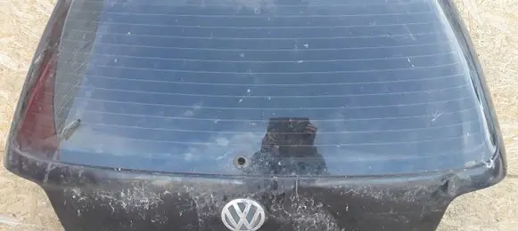 Volkswagen Golf IV Rear windscreen/windshield window E143R001057