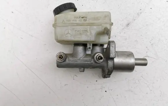 Mercedes-Benz B W245 Master brake cylinder A1694300202
