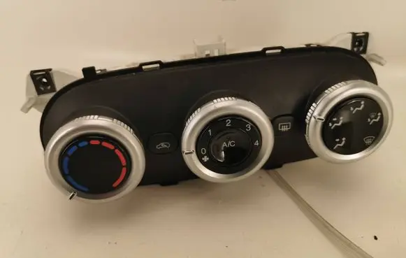 Fiat 500L Climate control unit 735557283 04000000 07020702