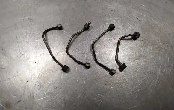 Citroen C4 II Fuel injector supply line/pipe 
