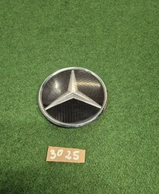 Mercedes-Benz GLE AMG (W166 - C292) Manufacturer badge logo/emblem A0008880500
