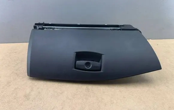 BMW 5 E60 E61 Glove box 9132605 51169132605 7034081