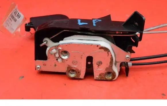 Mazda 6 Front door lock 