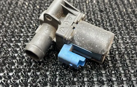 Volvo V60 Electric auxiliary coolant/water pump BM5G18495DB