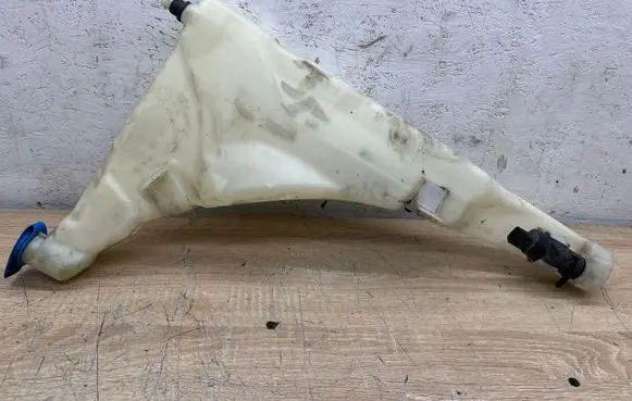 Audi A8 S8 D4 4H Windshield washer fluid reservoir/tank 4H0955451A
