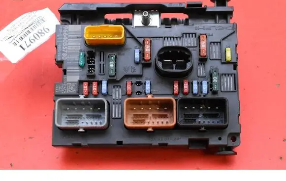 Peugeot 207 CC Fuse box set 9664055780