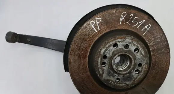 Mercedes-Benz R W251 Front wheel hub