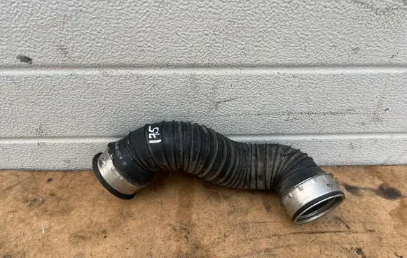 Mercedes-Benz C W203 Intercooler hose/pipe A2035281082