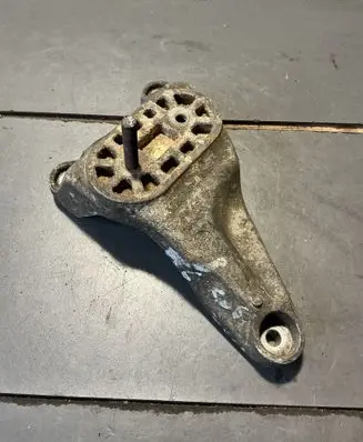 Audi A6 S6 C6 4F Gearbox mounting bracket 512020