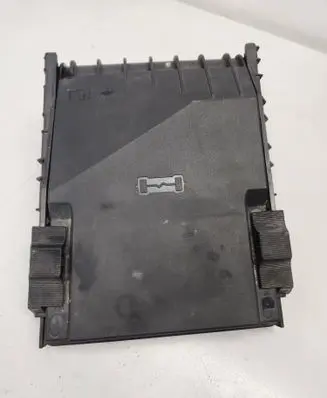 Volkswagen PASSAT B6 Fuse box cover 014189871 1K0937132F 017180061