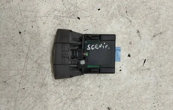 Renault Scenic II - Grand scenic II Hand parking brake switch 8200270365