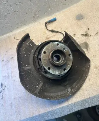 BMW 5 E60 E61 Rear wheel hub B976925 T8503U 910506300536952