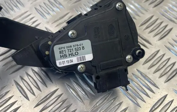 Audi A4 S4 B6 8E 8H Accelerator throttle pedal 8E1721523B