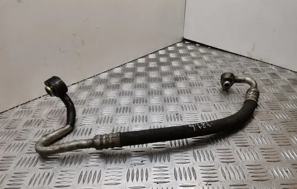 Volkswagen PASSAT B5.5 Air conditioning (A/C) pipe/hose 3B0260704N