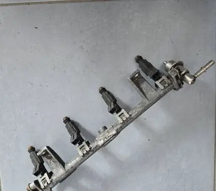 Ford Focus Fuel main line pipe 98f9h487ga
