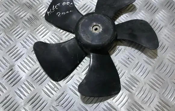 Honda Accord Radiator cooling fan shroud