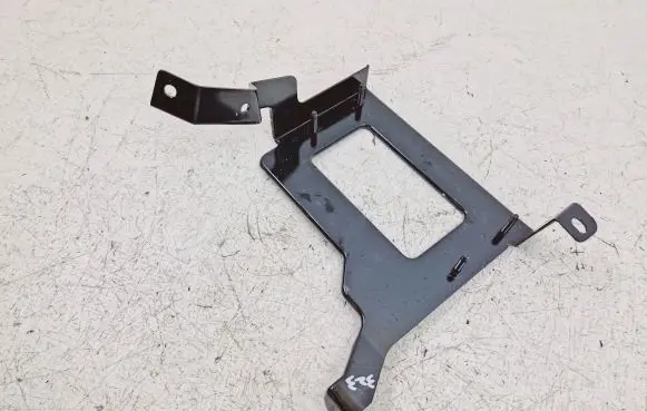 Hyundai Tucson TL Engine control unit holder 391302E905 0261S1046M