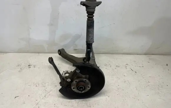 Rear wheel hub spindle/knuckle