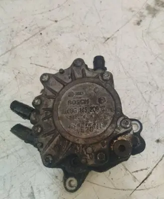 Skoda Octavia Mk2 (1Z) Vacuum pump 03G145209C
