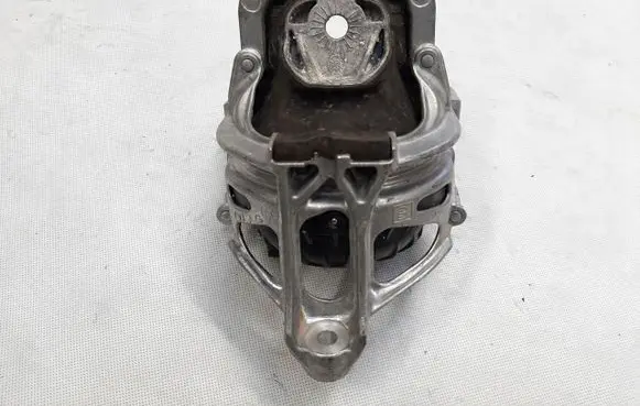 Audi Q7 4M Engine mount bracket 80D199372A