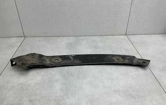 Volkswagen Tiguan Radiator support slam panel bracket 5N0805932B