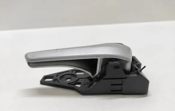 Toyota Prius (XW30) Front door interior handle