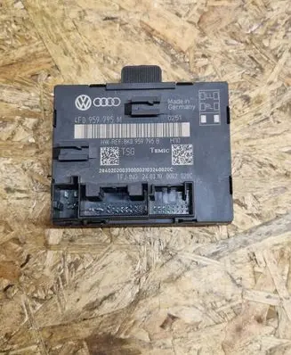 Audi Q7 4L Door control unit/module 8K0959795B 4F0959795M