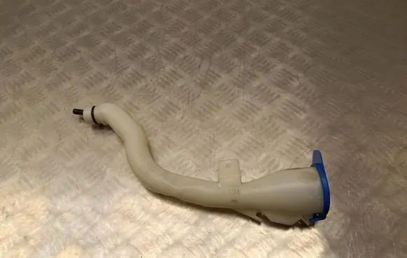 Volvo XC40 Window washer liquid tank fill tube 32237954