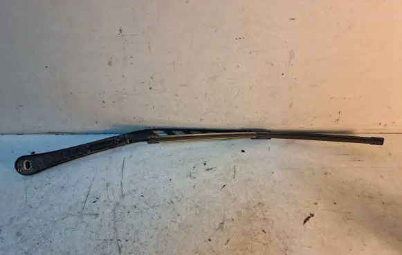 BMW 5 E60 E61 Front wiper blade arm 179910