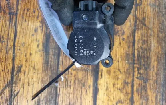 Ford Kuga I Air flap motor/actuator 3M5H19E616AB