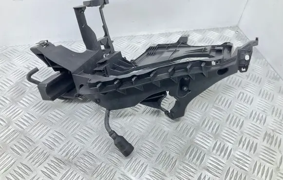 Audi A4 S4 B8 8K Headlight/headlamp mounting bracket 8K0805607B 1301073053 8K0959651