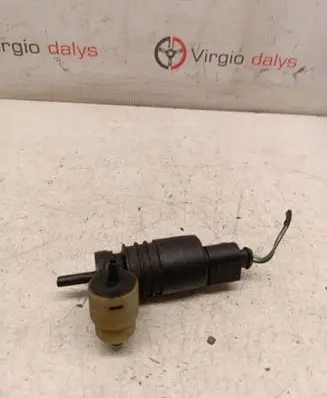 Volkswagen Touareg I Windscreen/windshield washer pump 1j0973722