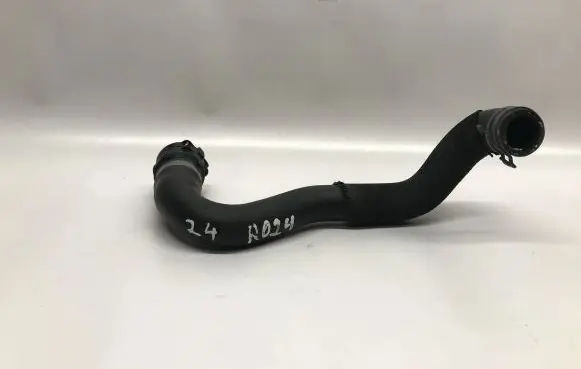 Audi A4 S4 B9 8W Engine coolant pipe/hose 8W0122073