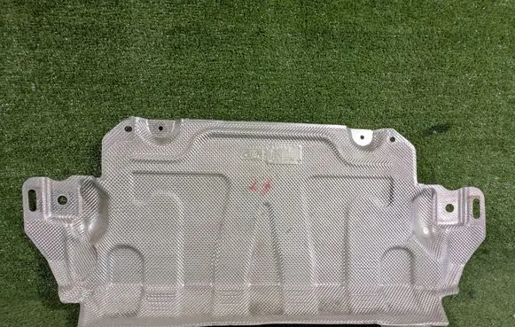 Volvo XC40 Exhaust heat shield 32262065