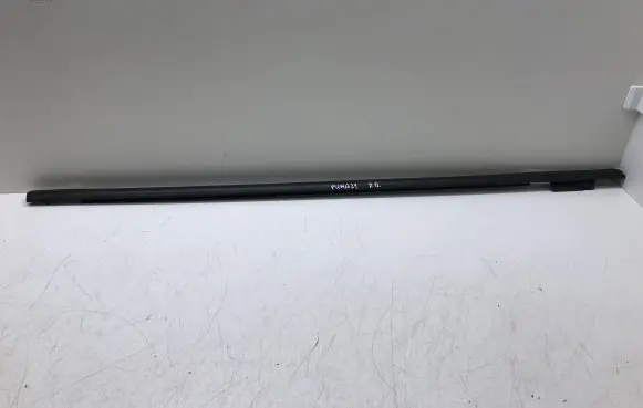 Ford Puma Front door glass trim molding