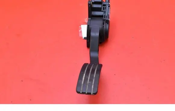 Renault Laguna III Accelerator throttle pedal 180050001R