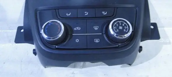 Opel Zafira C Climate control unit