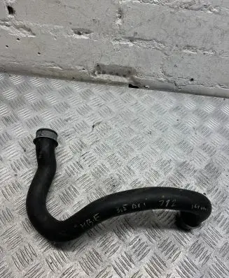 Mercedes-Benz E W212 Engine coolant pipe/hose A2045012982