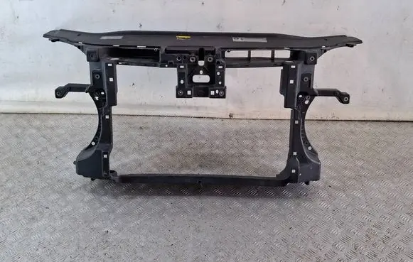 Volkswagen PASSAT B7 Radiator support slam panel 3C0805355