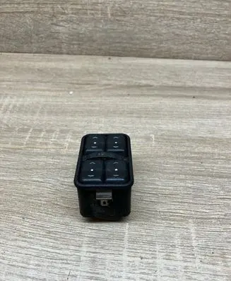 Opel Zafira A Electric window control switch 90561086 13363401