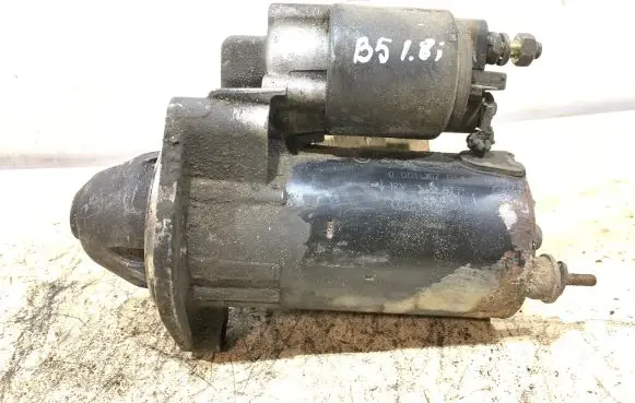 Volkswagen PASSAT B5 Starter motor 0001107054