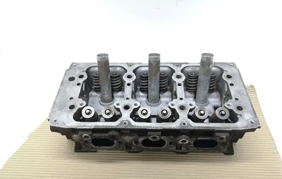 Chrysler 300 - 300C Engine head 