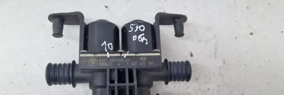 BMW 5 E60 E61 Coolant heater control valve 6931708