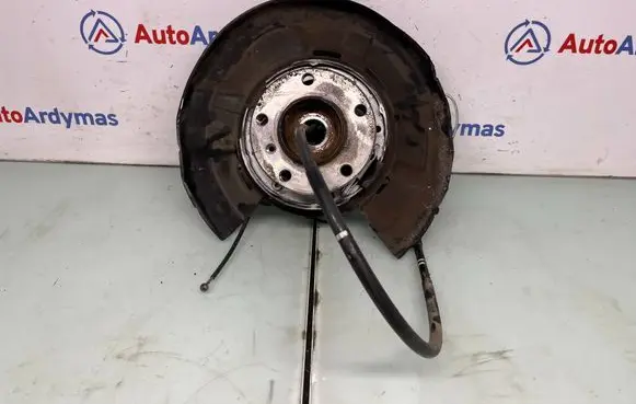 BMW 3 F30 F35 F31 Rear wheel hub spindle/knuckle 6792523 33326792523