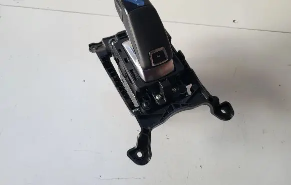 Citroen DS3 Gear shifter/selector 98336270DX