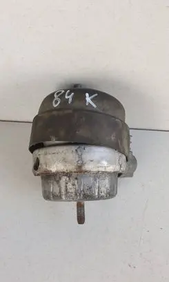 Engine mount bracket