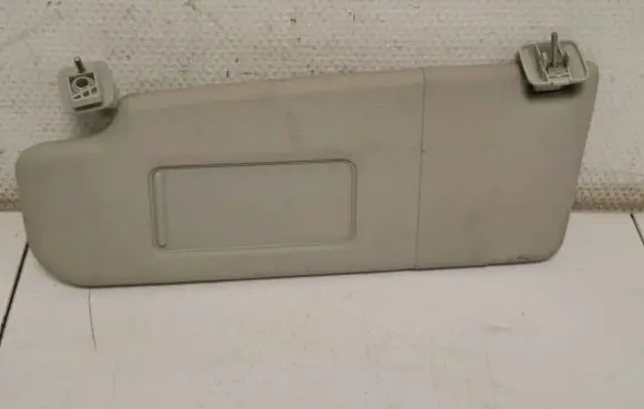 Sun visor