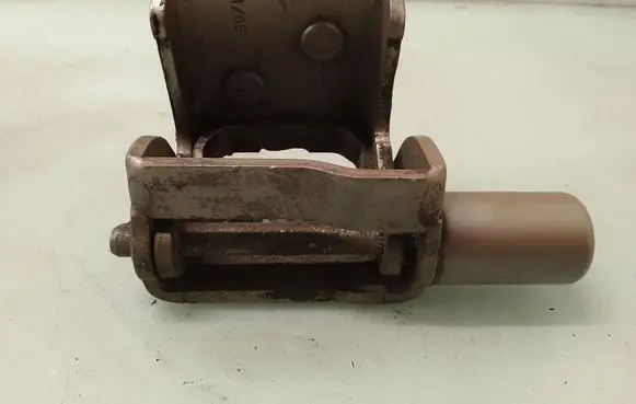 Renault Modus Rear door lower hinge 