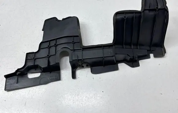Toyota Highlander XU50 Intercooler air channel guide 532930E140