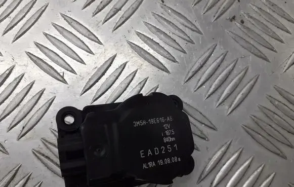 Ford Focus A/C air flow flap actuator/motor 3M5H-19E616-AB